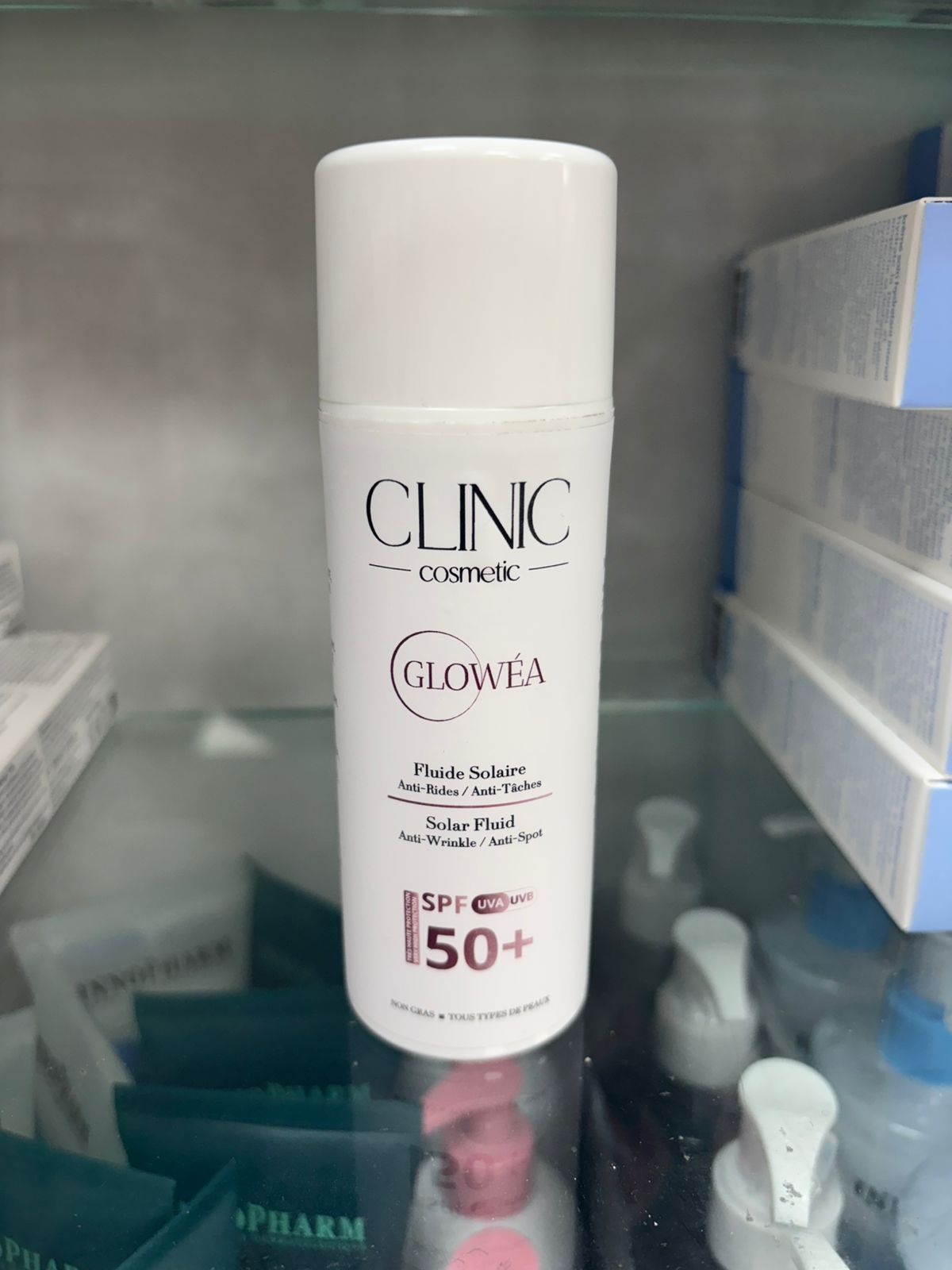 GLOWÉA Fluide Solaire SPF 50+ — Anti-Rides / Anti-Taches